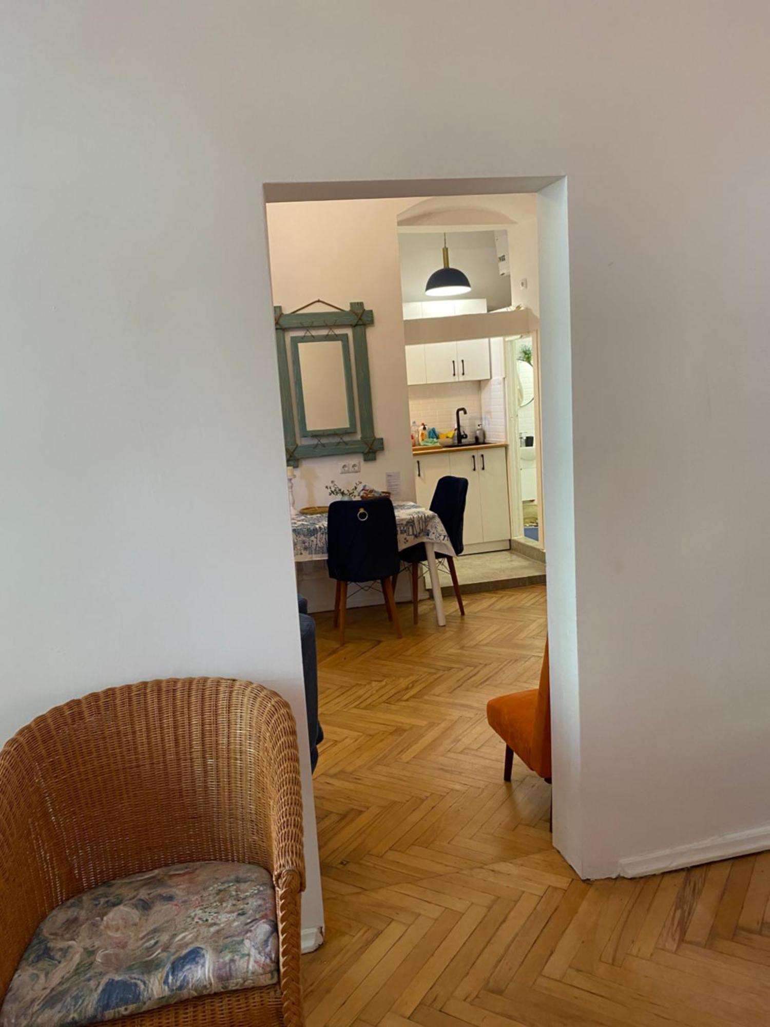 Old Tbilisi City Center, Two - Room Apartment Bagian luar foto